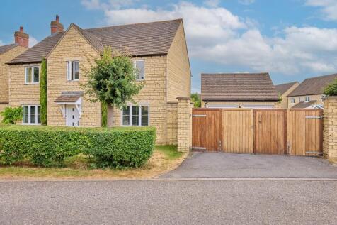 Bryony Gardens, Carterton, OX18