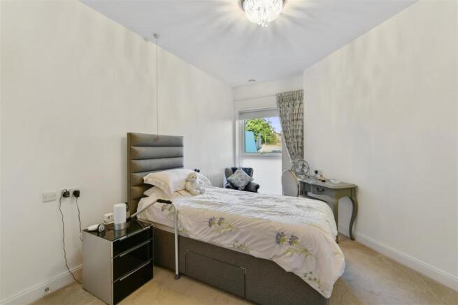 Bedroom .jpg