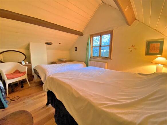 Bedroom 1 Rock.JPG