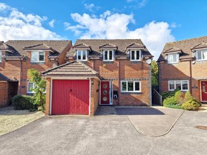 May Tree Close, Bicester