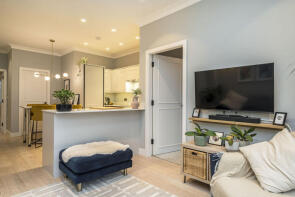 Flat 2, 183, Eastcombe Avenue, Charlton SE7 7LH