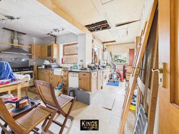 4 bed Detached for sale Image 5