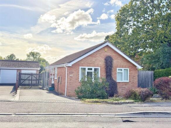 3-bed bungalow on Coniston Close, Verwood, Dorset, BH31, £350,000