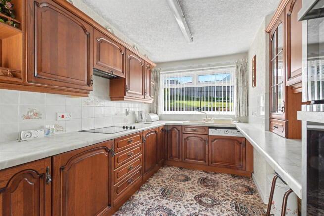 Kitchen (2).jpeg