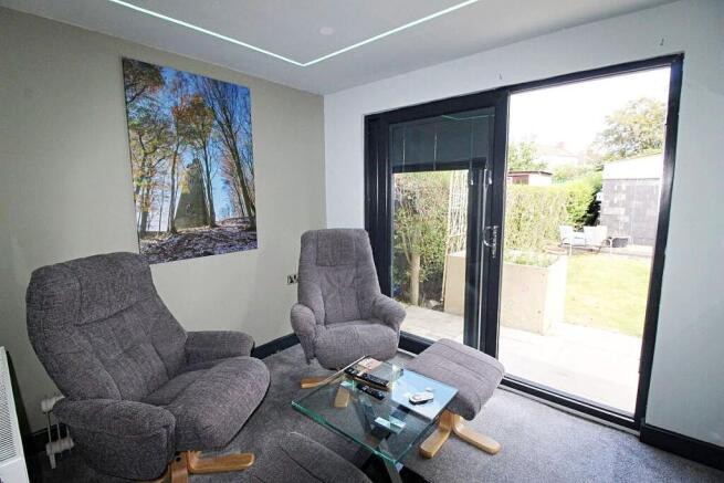 3 bed Semi-Detached for sale Image 4