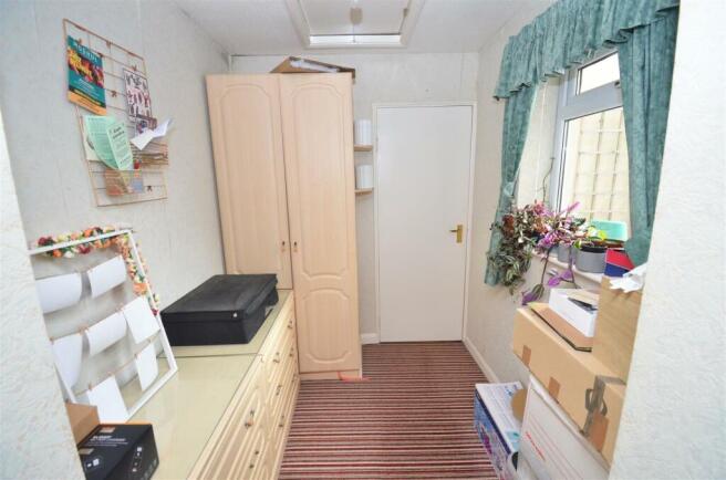 DRESSING ROOM