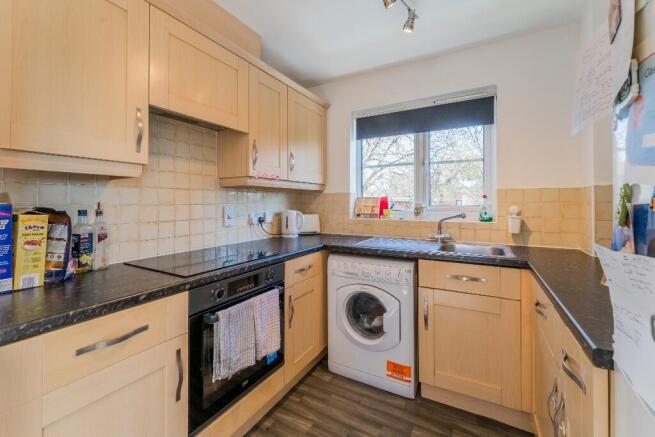 2 bed Apartment for sale Image 5