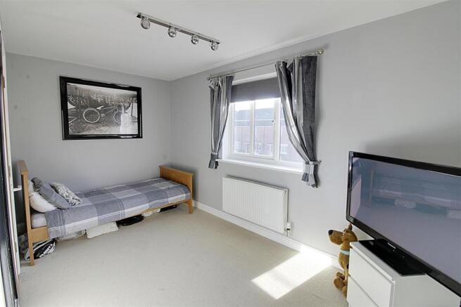 bed 3.jpg