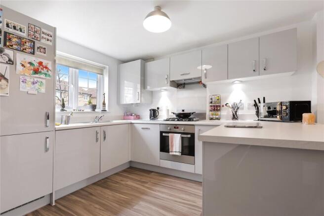 3 bed Semi-Detached for sale Image 10