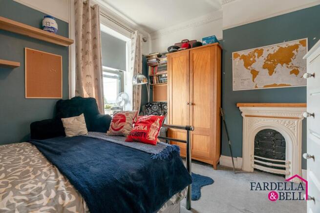 3 bed Terraced for sale Image 12
