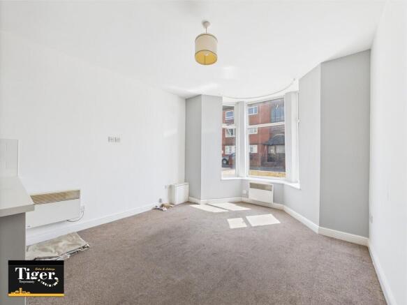 CAM03440G0-PR0327...