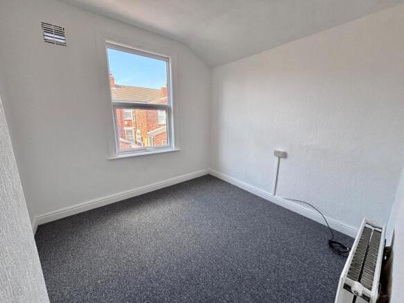 4 bed Terraced to rent Image 8