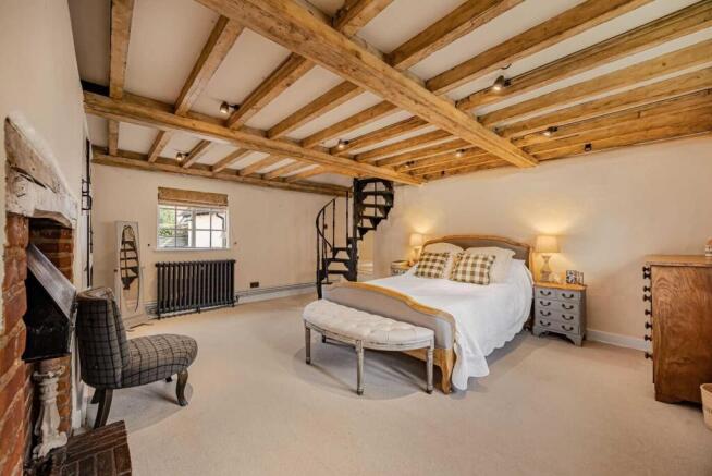 Principal bedroom