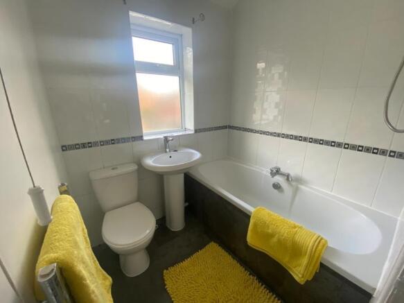 3 bed Semi-Detached for sale Image 7