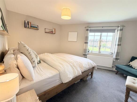2 bed End of Terrace for sale Image 5