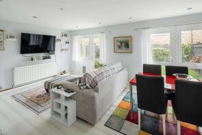 21, Lairdale Close, London SE21 8NA