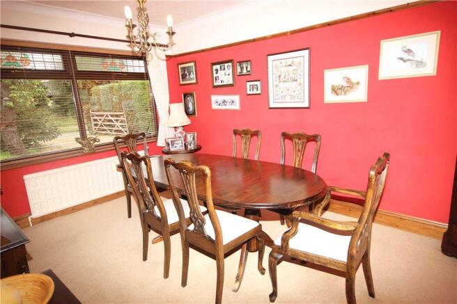 04 Dining Room