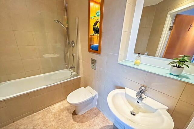 2 bed Apartment to rent Image 8