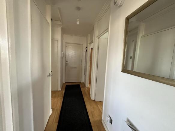 2 bed Flat for sale Image 4