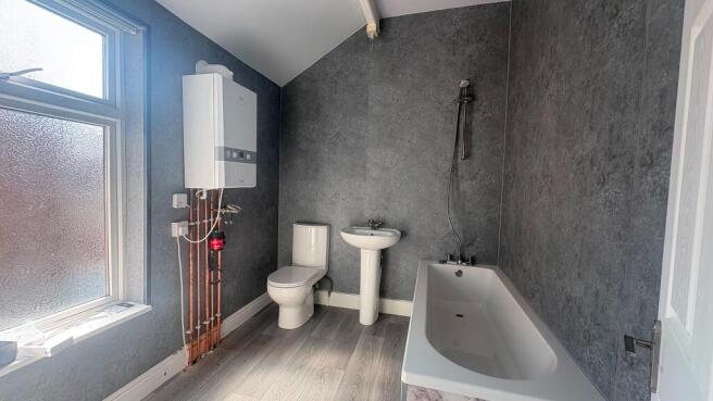 3 bed Terraced to rent Image 7