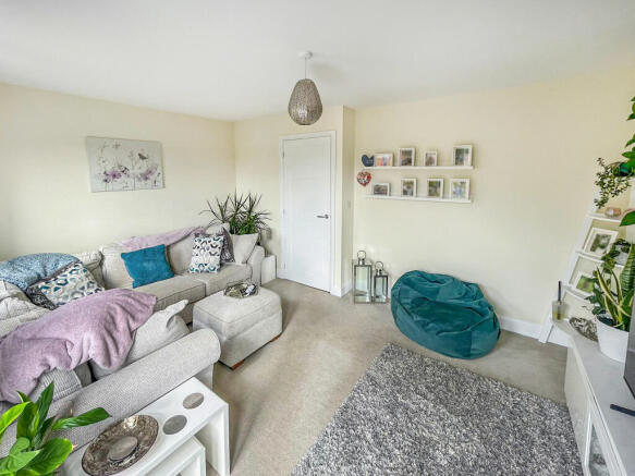 4 bed Semi-Detached for sale Image 10