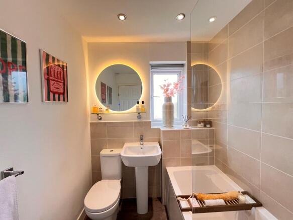 3 bed Semi-Detached for sale Image 5