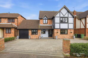 3, The Lindens, Langdon Hills, Basildon SS16 6RP