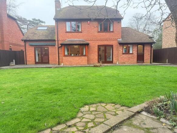 Butts Hill Road, Woodley, Reading, Berkshire, RG5 photo 4