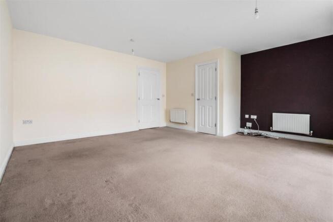 3 bed Semi-Detached for sale Image 7