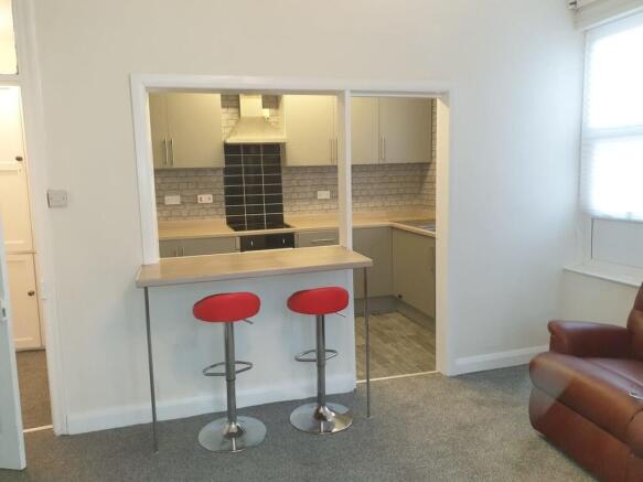 2 bed Apartment to rent Image 9