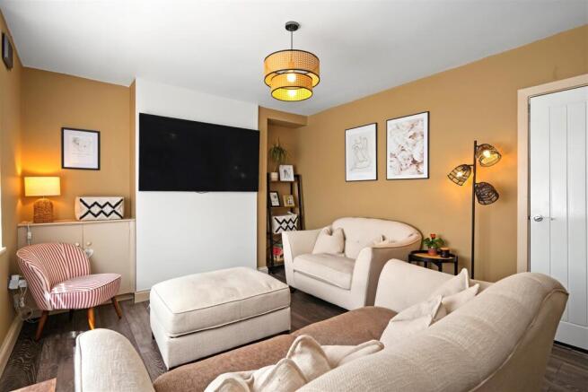 Lounge_2.jpeg