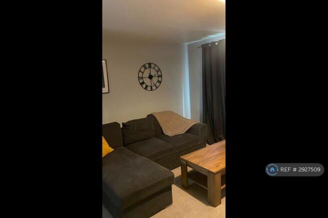 3 bed Semi-Detached to rent Image 9