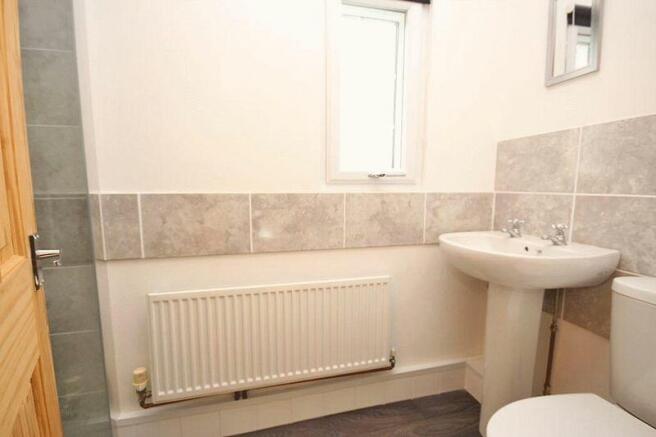 En-suite to bed 4