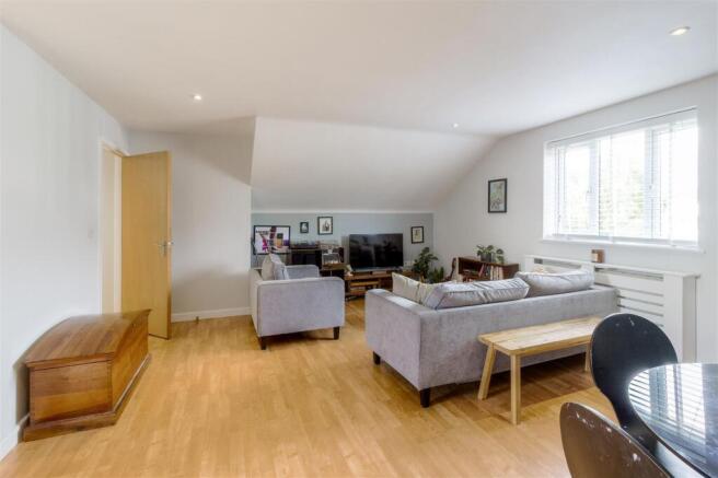Lounge/Dining/Kitchen