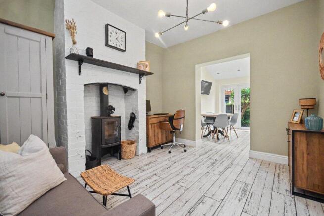 3 bed Semi-Detached for sale Image 6