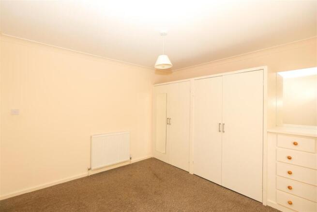 2 bed Detached Bungalow for sale Image 12