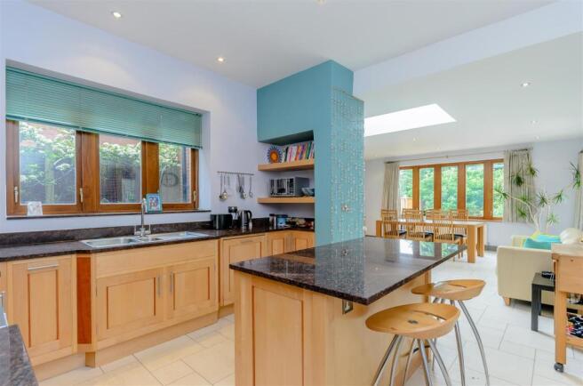 8345664-interior07.jpg