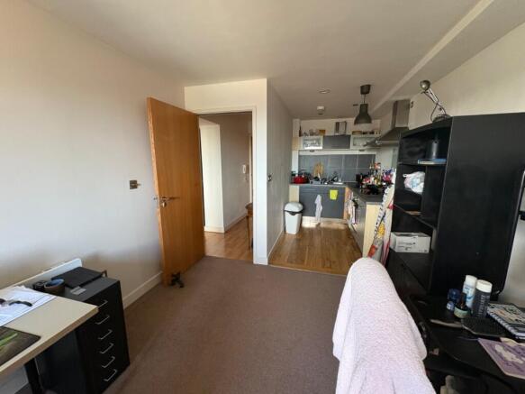 1 bed Flat to rent Image 9