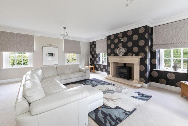 4 bed Detached for sale Image 6