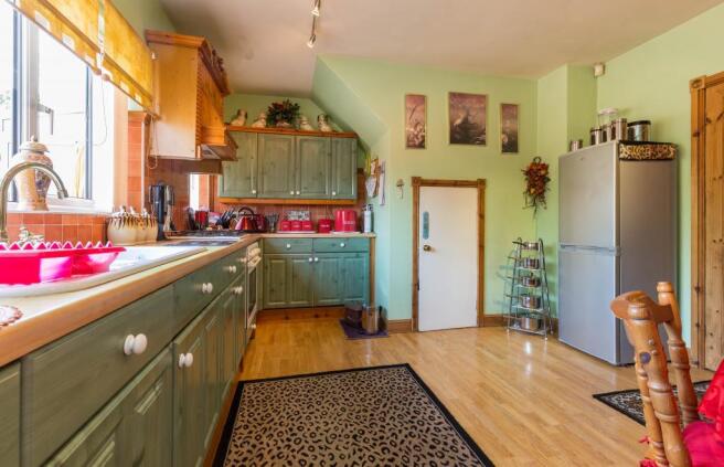 Kitchen / Breakfast Room
