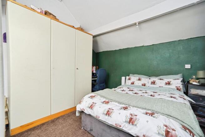 3 bed Terraced for sale Image 10