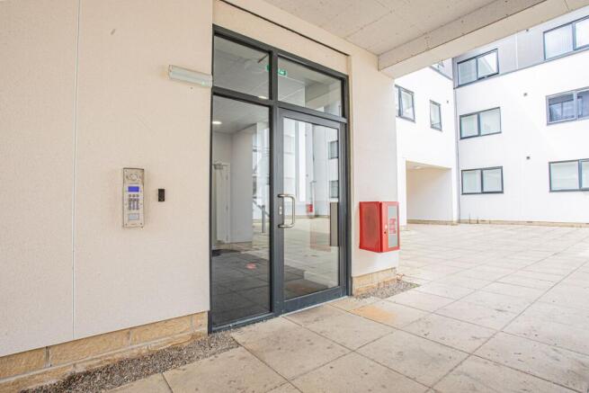 1 bed Flat to rent Image 8