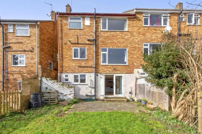 3 Hepplewhite Close, HP13 6BZ-13.jpg