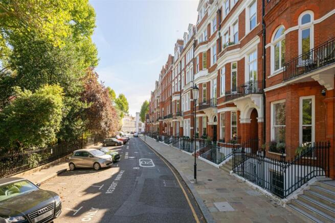 Flat 4, 34 Lennox Gardens Hi-21.jpg
