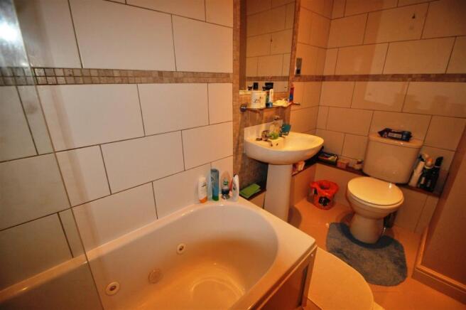 AlbertBathroom.jpg