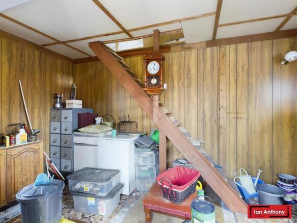 OUTHOUSE GROUND FLOOR