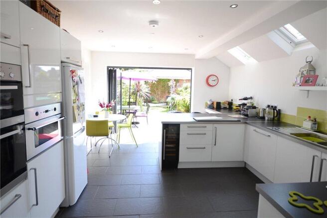 Kitchen 01