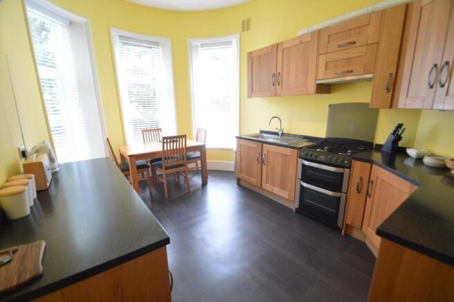 14 - Kitchen.JPG