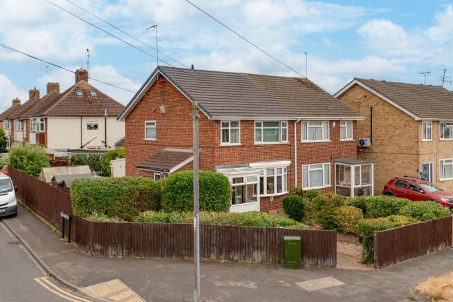 169 Churchill Way, Burton Latimer (17 of 21).jpg