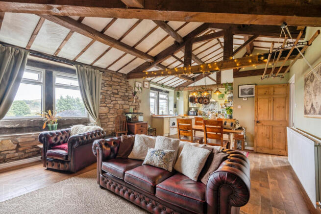 2 bed Apartment for sale Image 5